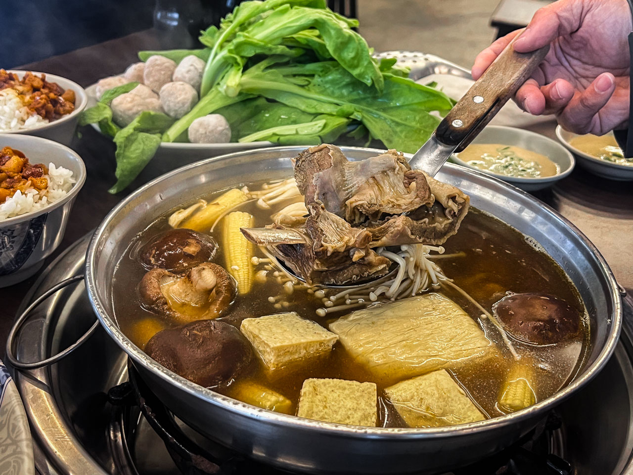 桃園吃到飽,一鍋羊肉