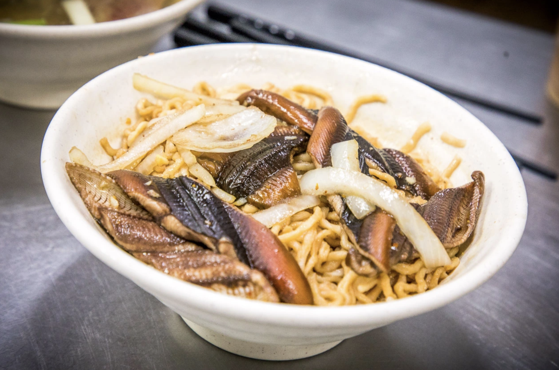 台南美食,台南必吃,台南鱔魚意麵,原眼鏡鱔魚意麵,台南乾炒鱔魚 @大手牽小手。玩樂趣