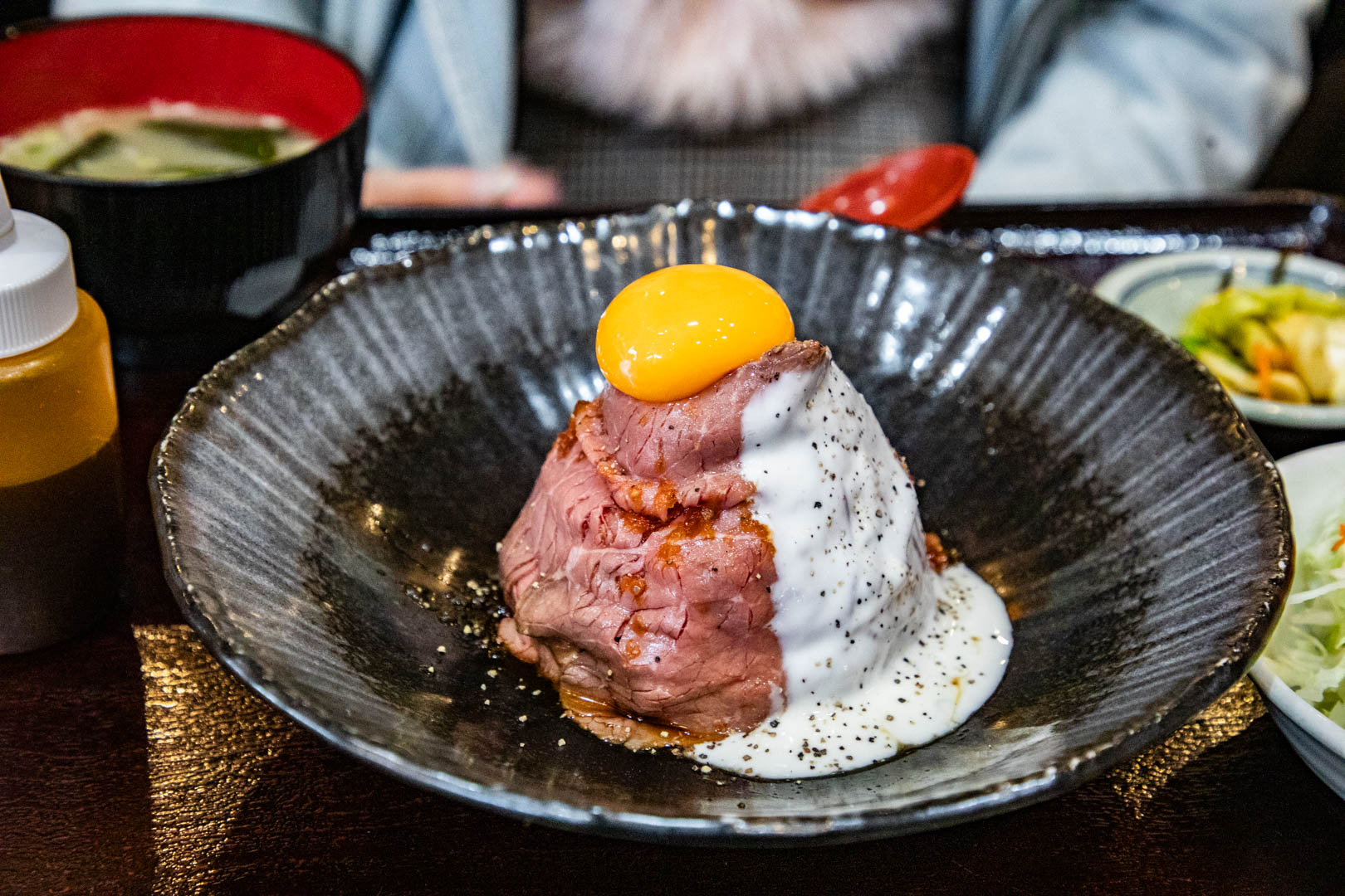 肉屋食堂 Nikuya shokudo,日本美食,山形美食,日本烤肉飯,日本山形美食 @大手牽小手。玩樂趣