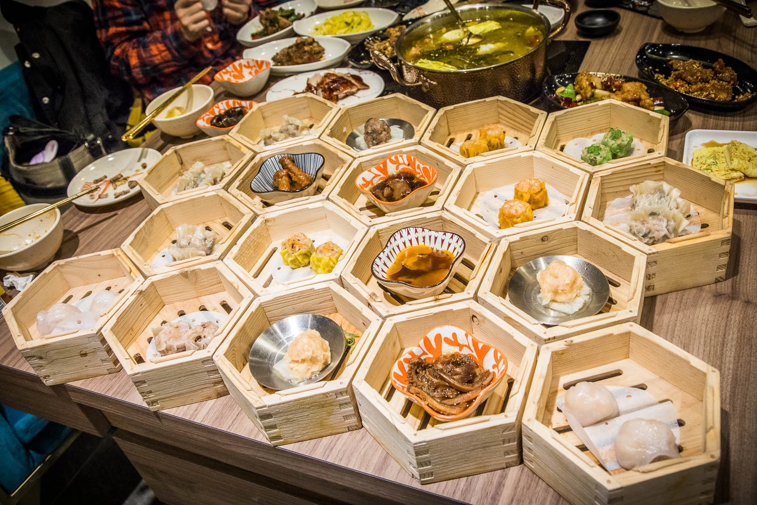 桃園吃到飽,夯鴨响饌