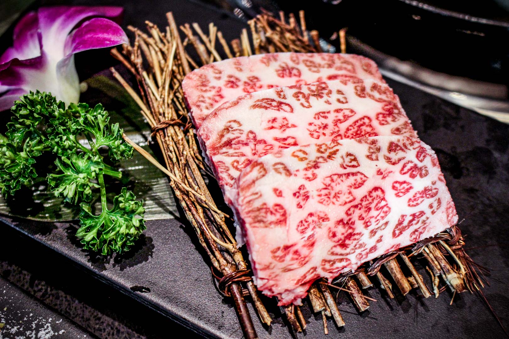 桃園和牛燒肉吃到飽,太夯小燒肉餐酒館