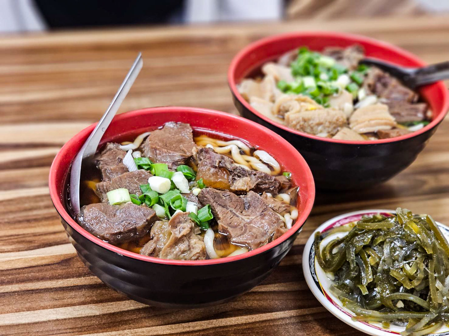 台北牛肉麵,五股美食,五股牛肉麵,五股小吃,吳凱玄牛肉麵 @大手牽小手。玩樂趣