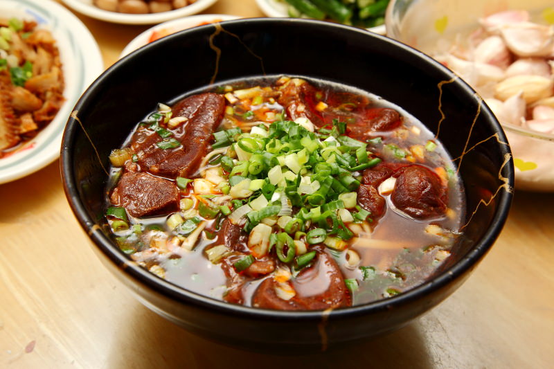 新莊小吃,阿忠牛肉麵,台北美食,台北牛肉麵,新莊牛肉麵,新莊美食 @大手牽小手。玩樂趣