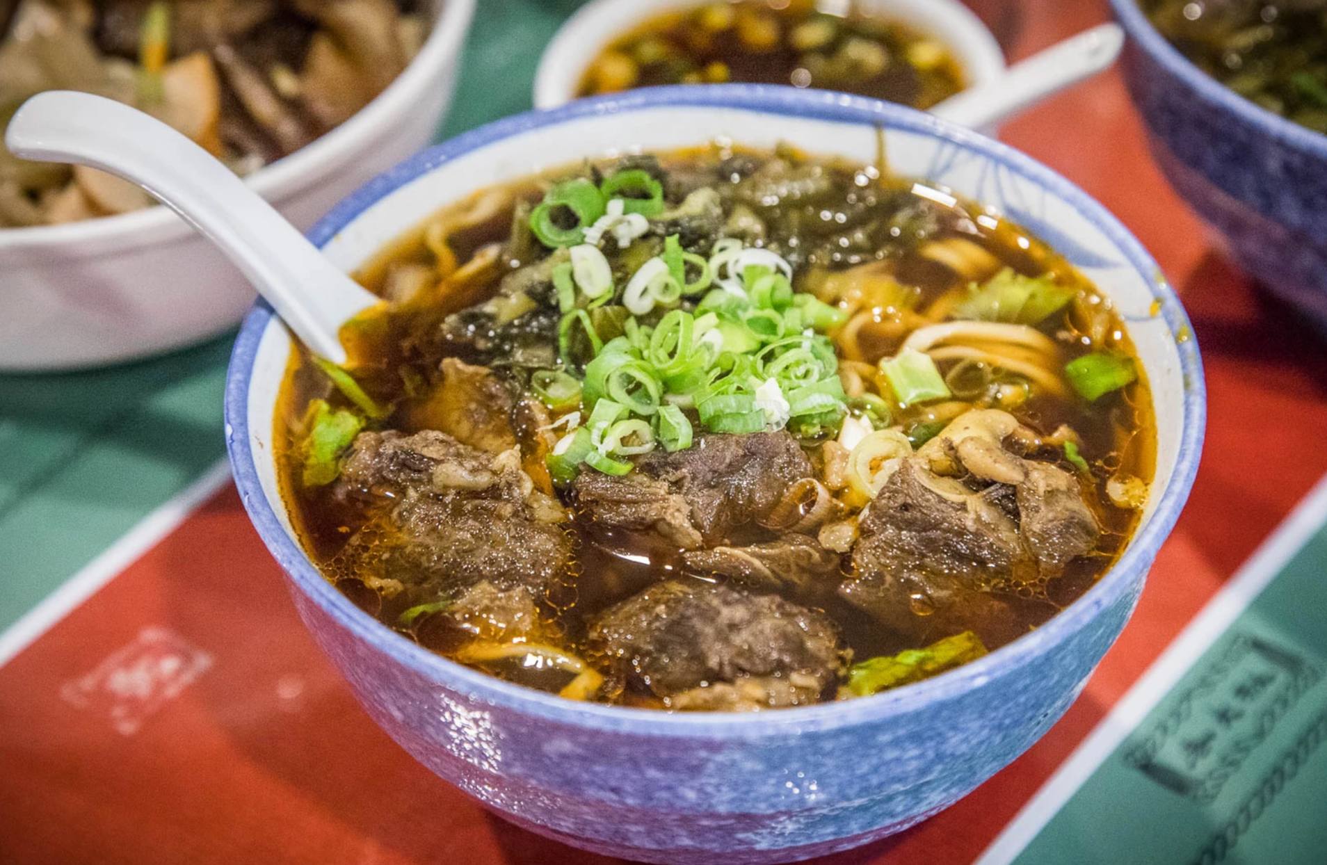 桃園美食,南崁美食,桃園牛肉麵,南崁牛肉麵,老大秋牛肉麵 @大手牽小手。玩樂趣