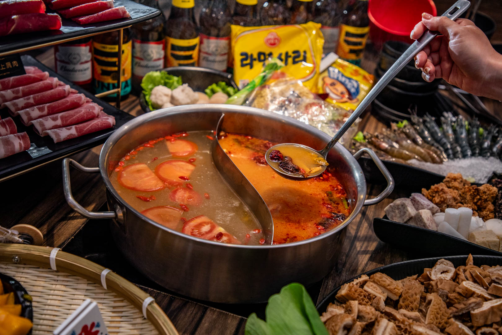 林口吃到飽,巴適經典麻辣鍋林口店