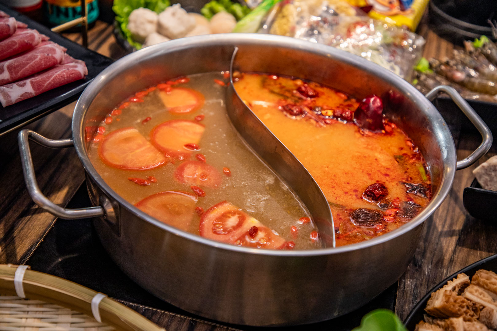 林口吃到飽,巴適經典麻辣鍋林口店