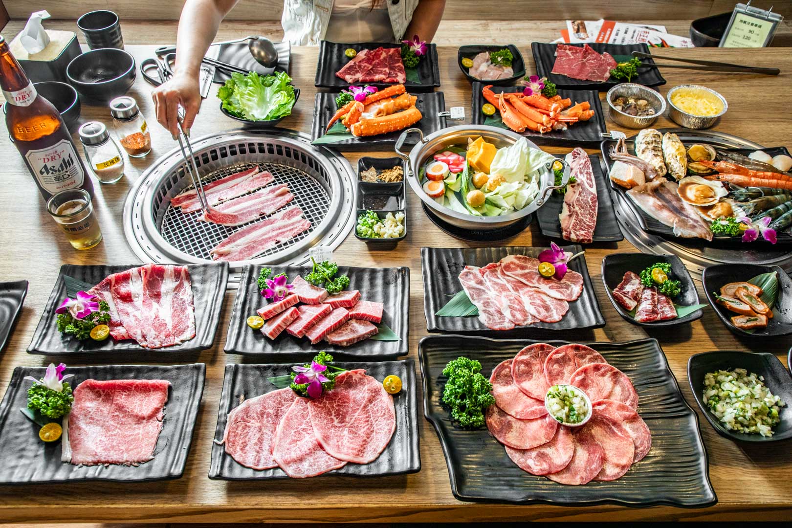 台北帝王蟹吃到飽,台北燒肉吃到飽,中和美食,中和吃到飽,台北和牛吃到飽,中和燒肉吃到飽,千兵衛燒肉鍋物中和店,台北美食 @大手牽小手。玩樂趣