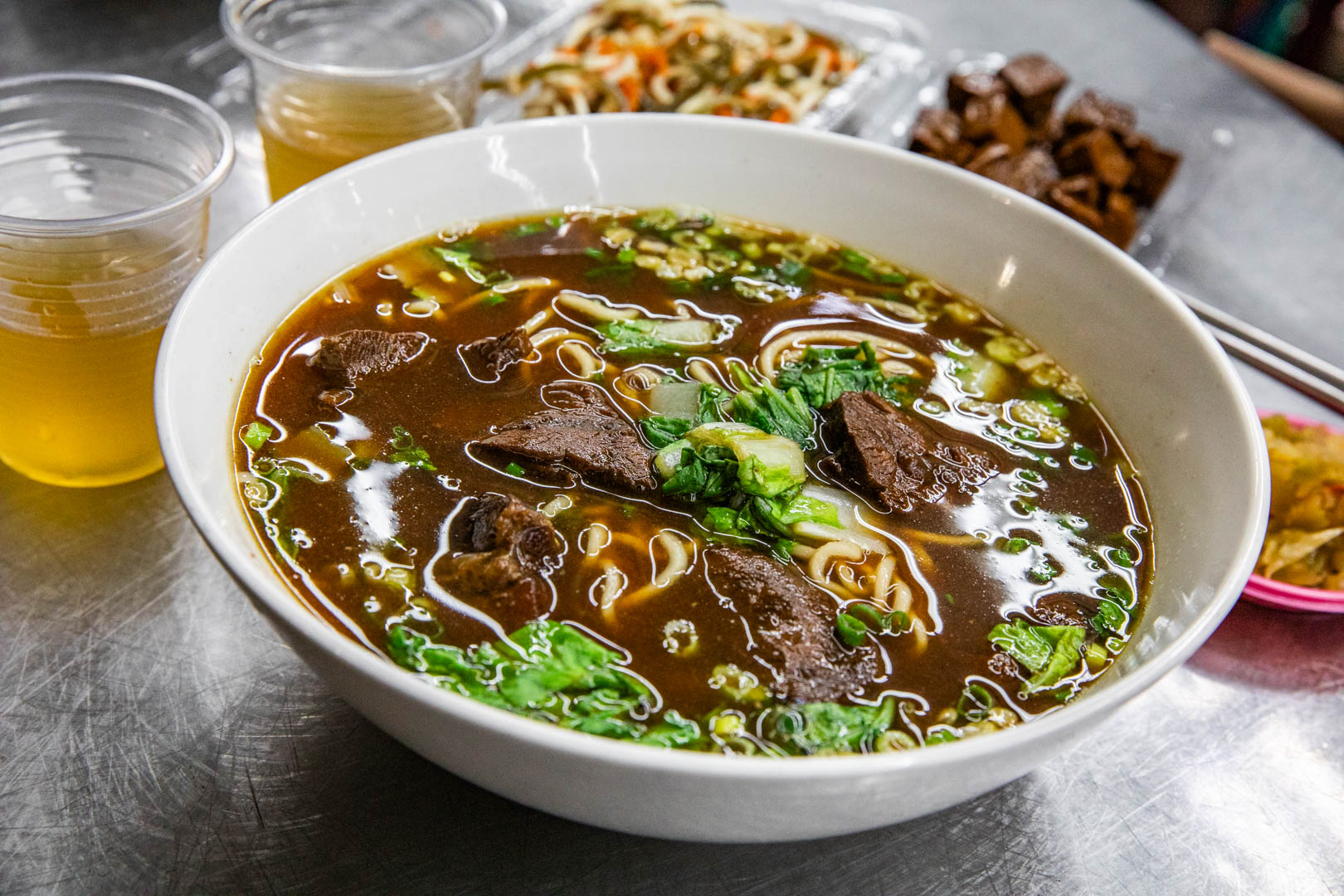 高雄小吃,高雄美食,高雄牛肉麵,高雄牛肉麵推薦,大牛牛肉麵 @大手牽小手。玩樂趣