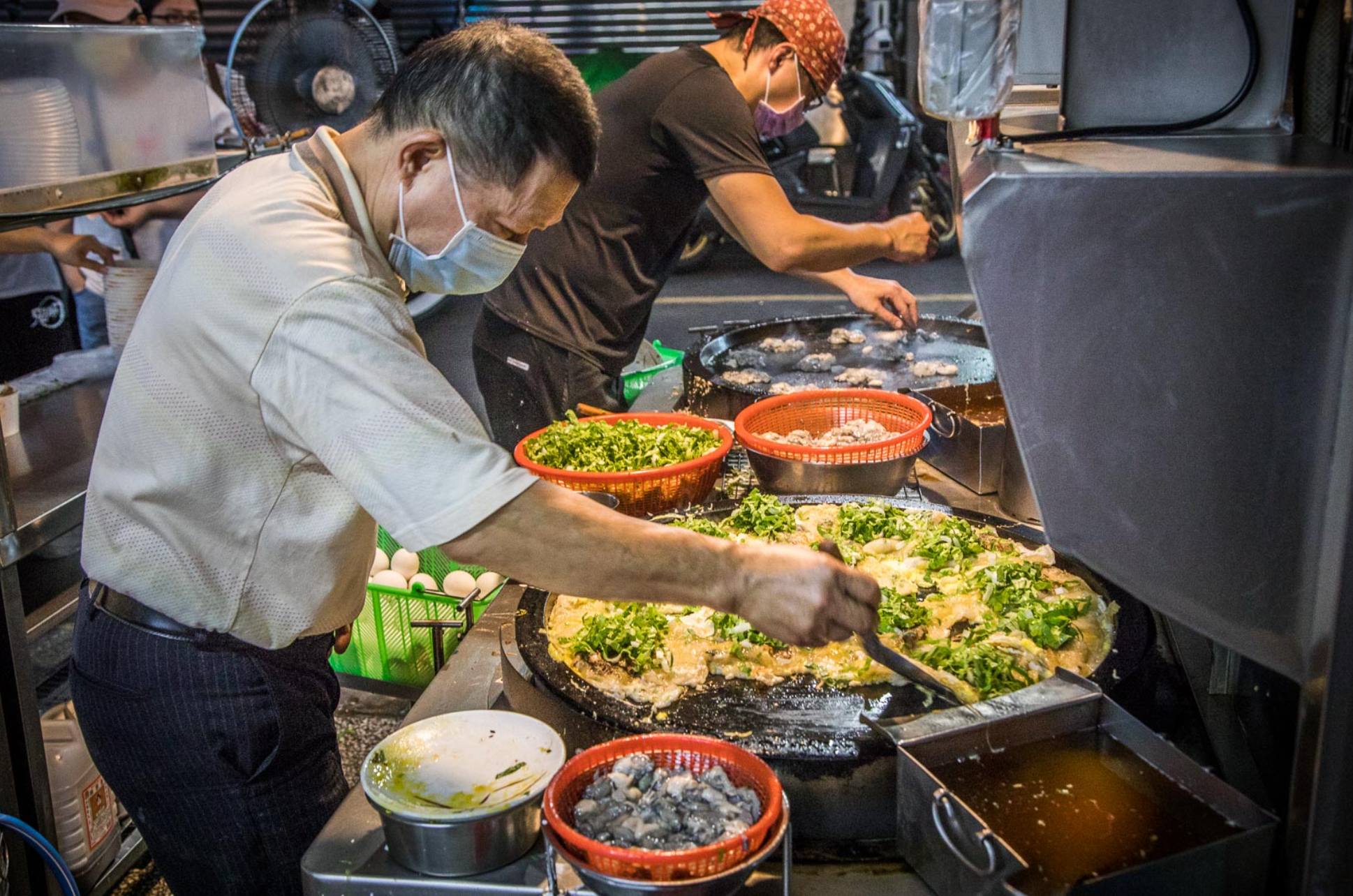 三和夜市小吃,三和夜市蚵仔煎,三重美食,三重小吃,三重蚵仔煎,三重夜市小吃 @大手牽小手。玩樂趣