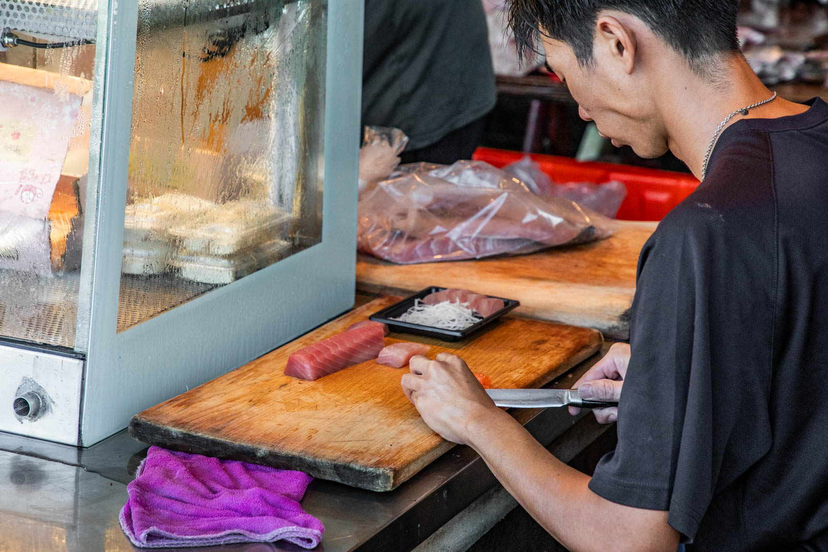 東港生魚片,萬多利生魚片