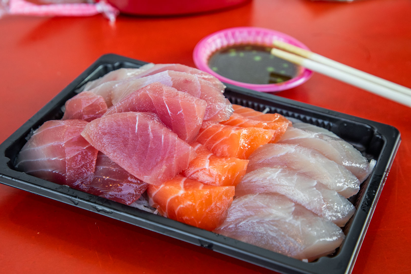東港生魚片,萬多利生魚片
