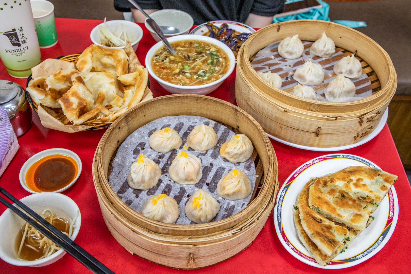 高雄美食,厚得福湯包麵食專賣店