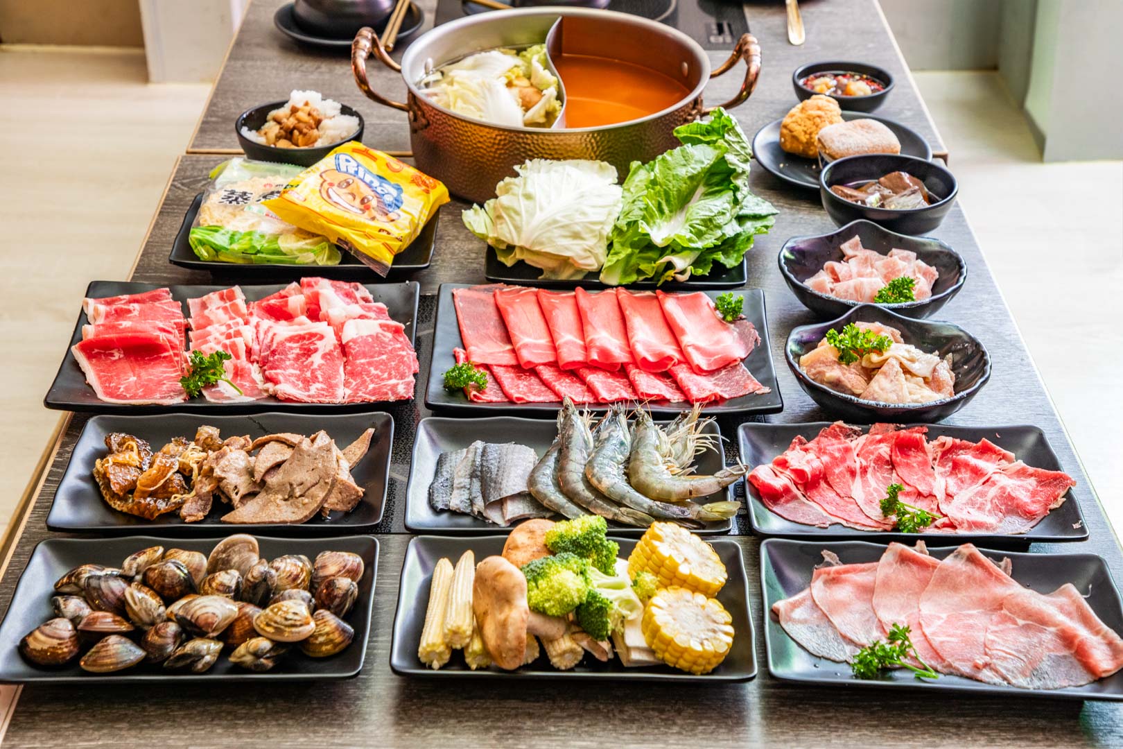 桃園吃到飽,超夯川麻辣火鍋蘆竹店
