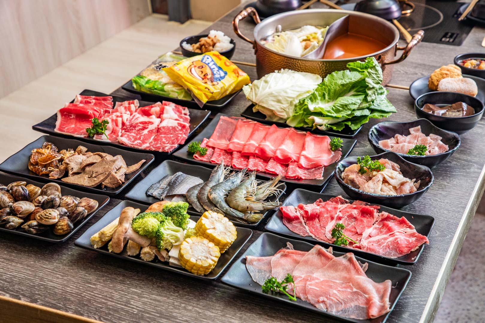 桃園吃到飽,超夯川麻辣火鍋蘆竹店