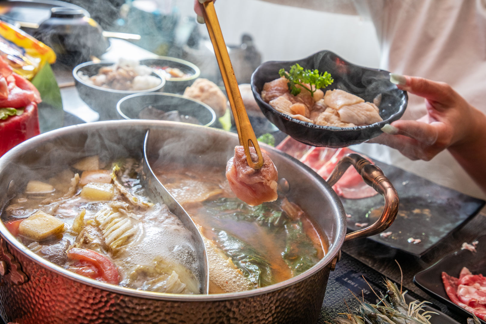 桃園吃到飽,超夯川麻辣火鍋蘆竹店
