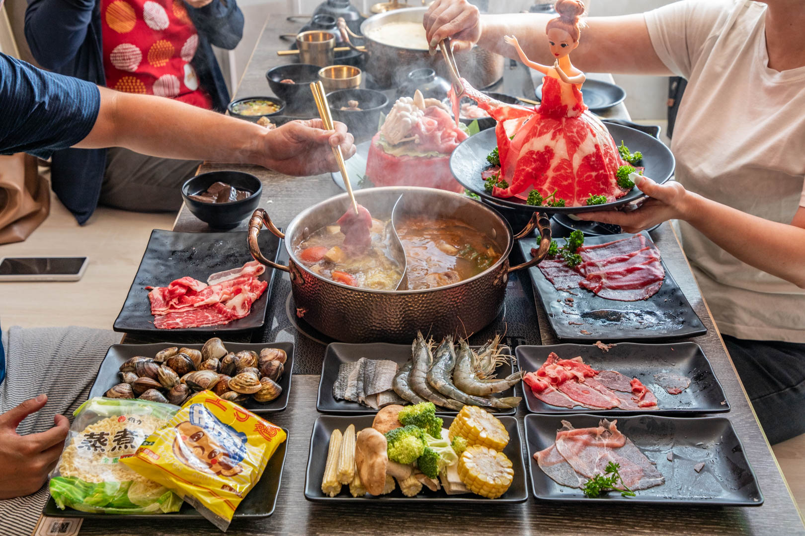 桃園美食,桃園麻辣火鍋,桃園火鍋吃到飽,桃園麻辣火鍋吃到飽,超夯川麻辣火鍋蘆竹店,桃園鴛鴦鍋 @大手牽小手。玩樂趣