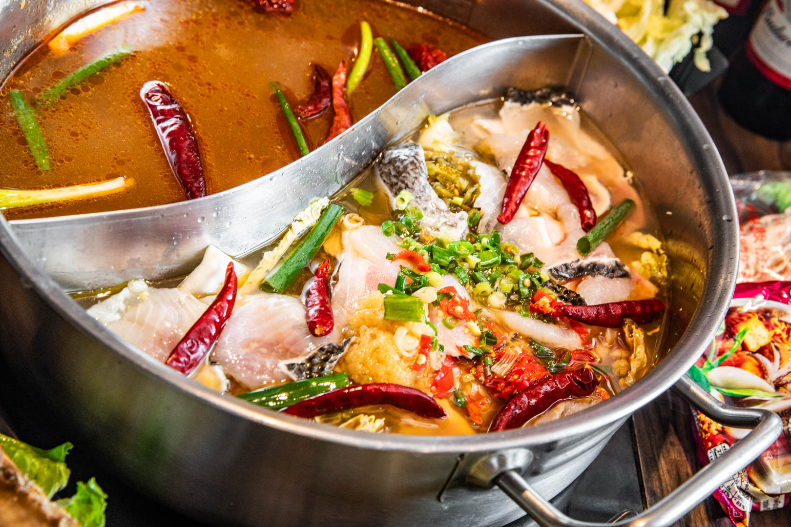 林口吃到飽,巴適經典麻辣鍋林口店