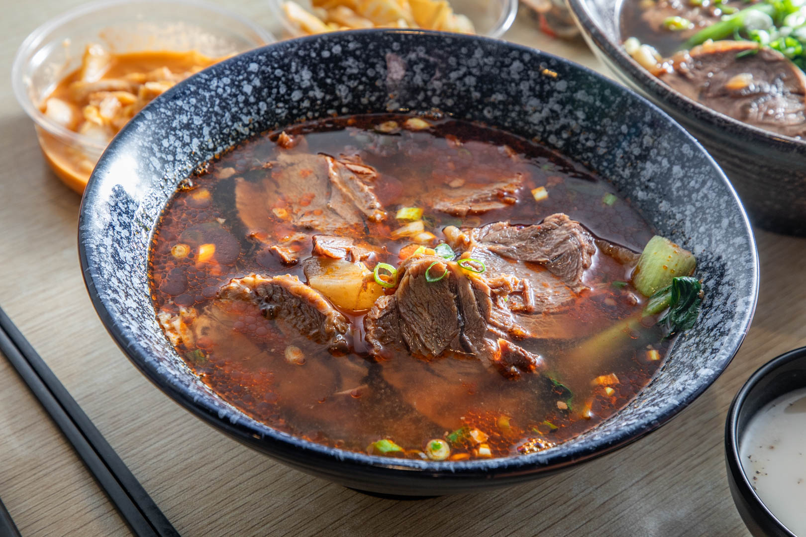 中原美食,中原牛肉麵,牛吃嫩草牛肉麵館