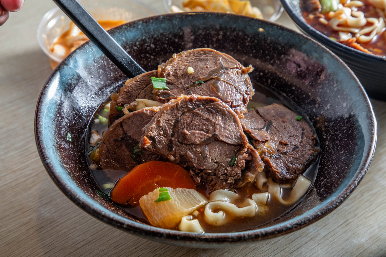 中原美食,中原牛肉麵,牛吃嫩草牛肉麵館
