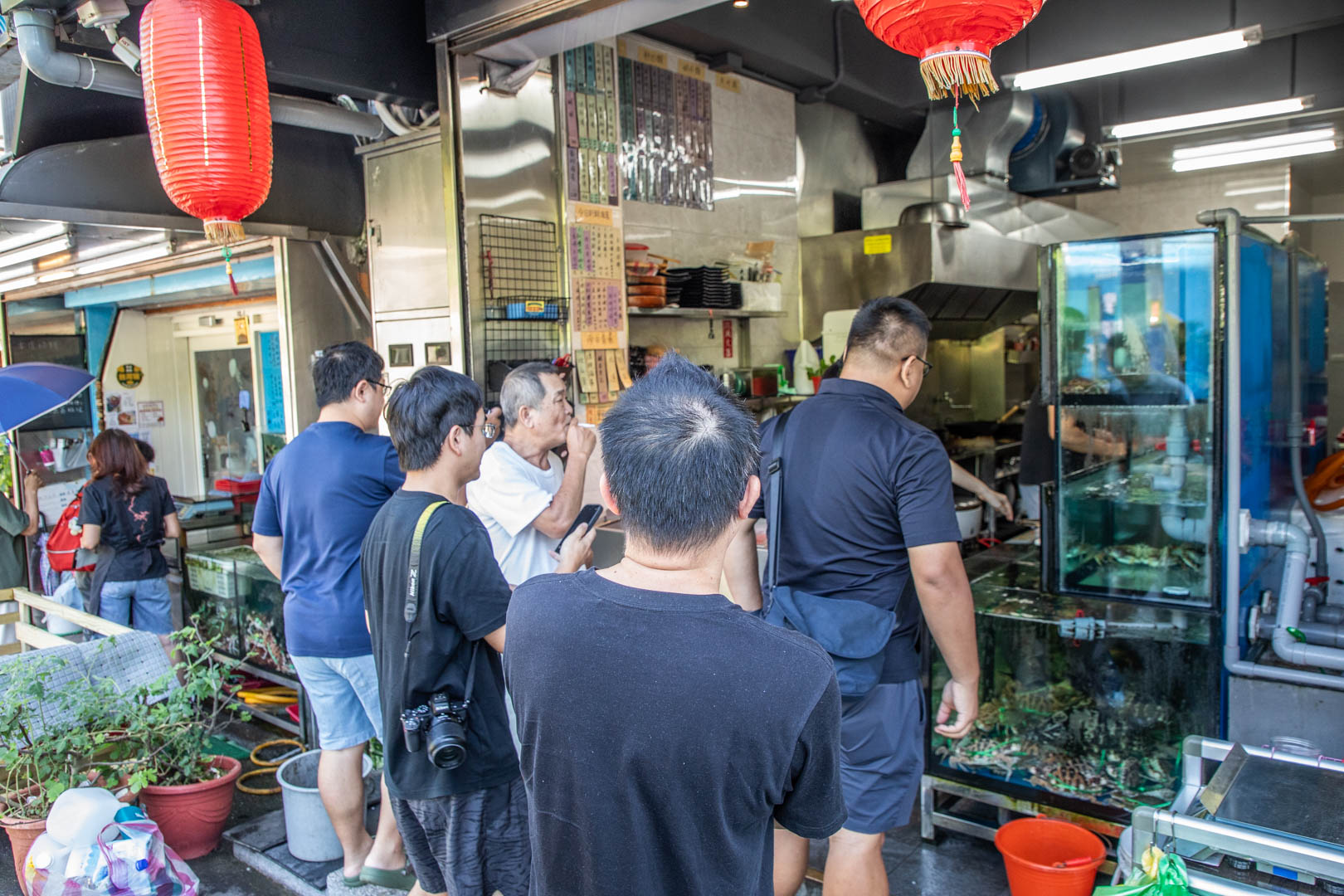 龜吼漁港海鮮、萬里蟹、明發料理坊