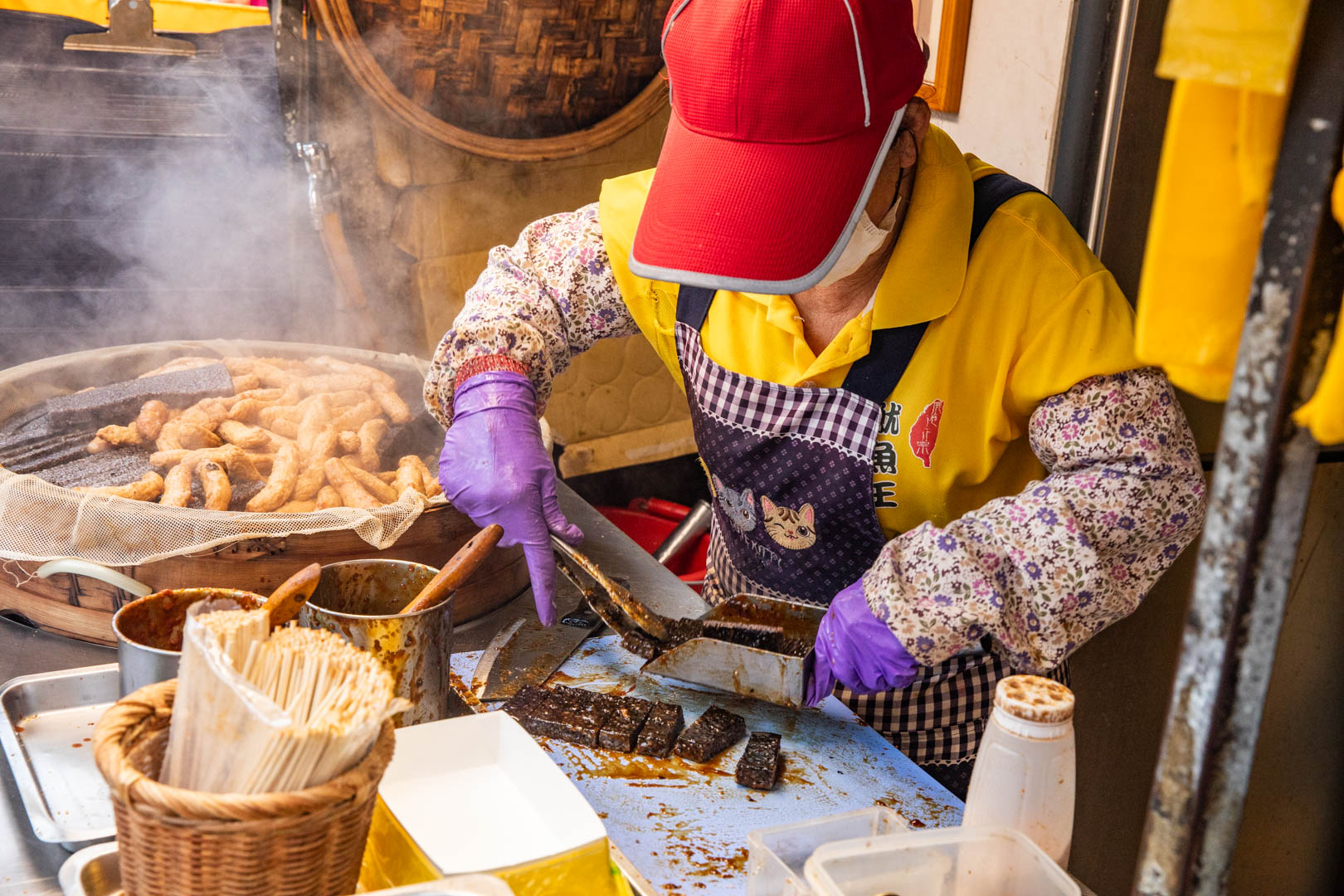 鹿港美食,鹿港正宗魷魚王烤大卷
