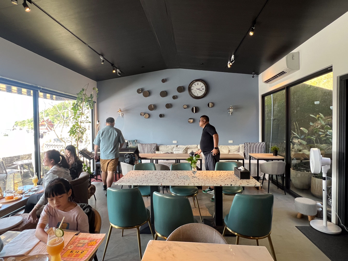金山景觀咖啡廳,海上日出磺港2號店