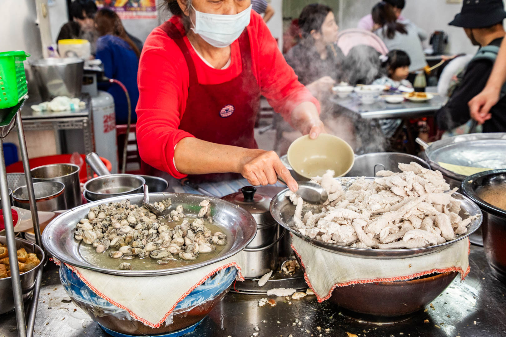 台南美食,台南小吃,台南虱目魚粥,台南鹹粥,大勇街無名鹹粥,台南米其林鹹粥 @大手牽小手。玩樂趣