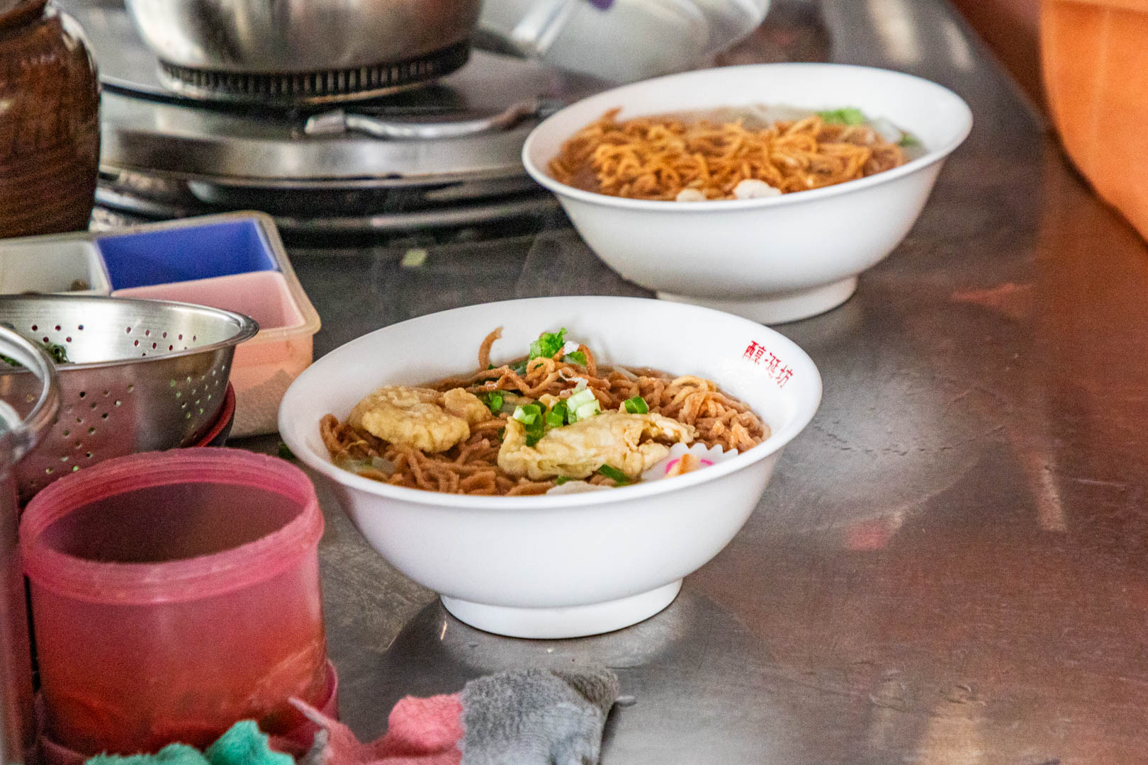 台南鍋燒意麵,保安街美食,醇涎坊古早味鍋燒意麵,台南美食,台南小吃 @大手牽小手。玩樂趣