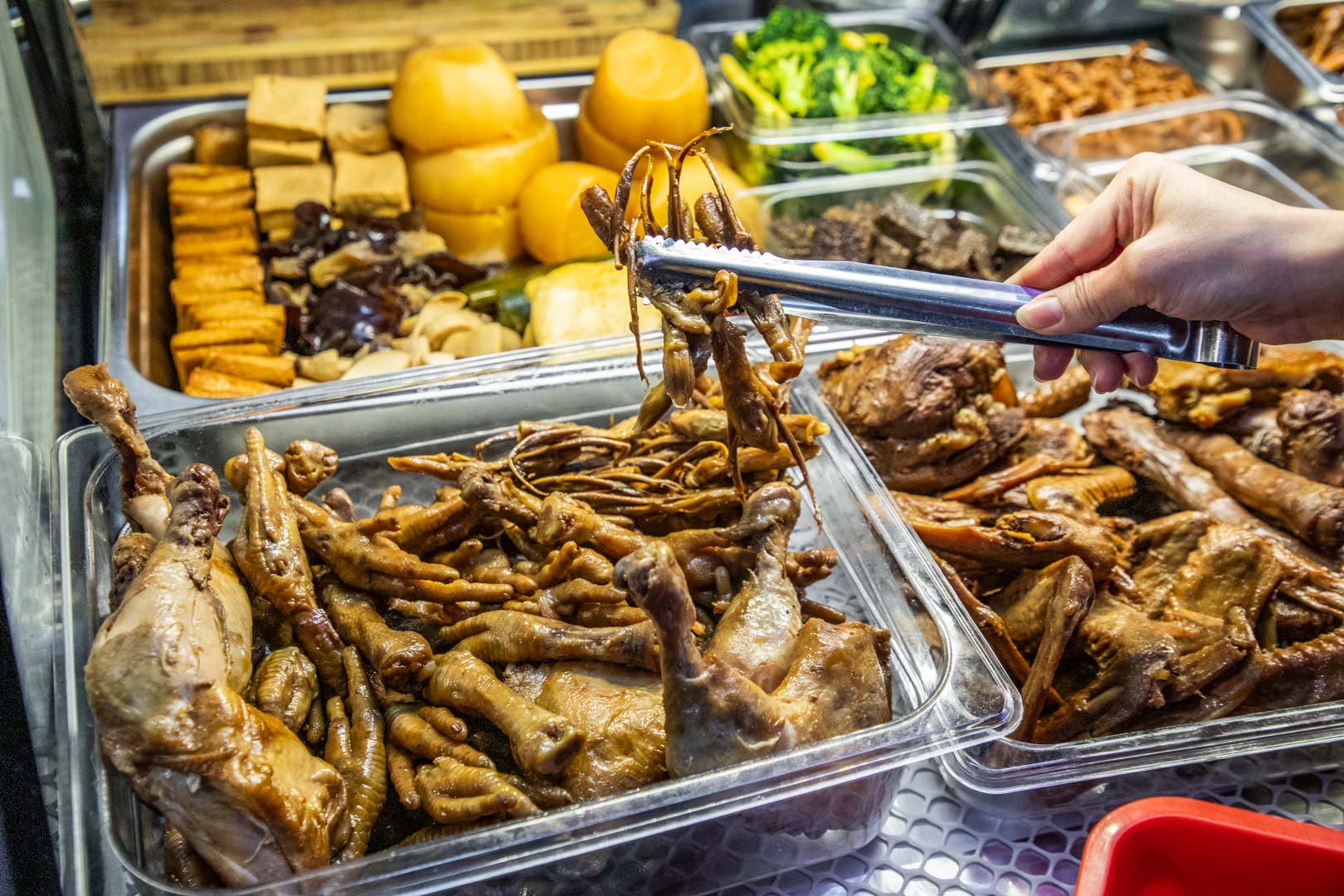 八德興仁夜市美食,.追蕾醬香黑鴨滷味 (八德興仁花園夜市)
