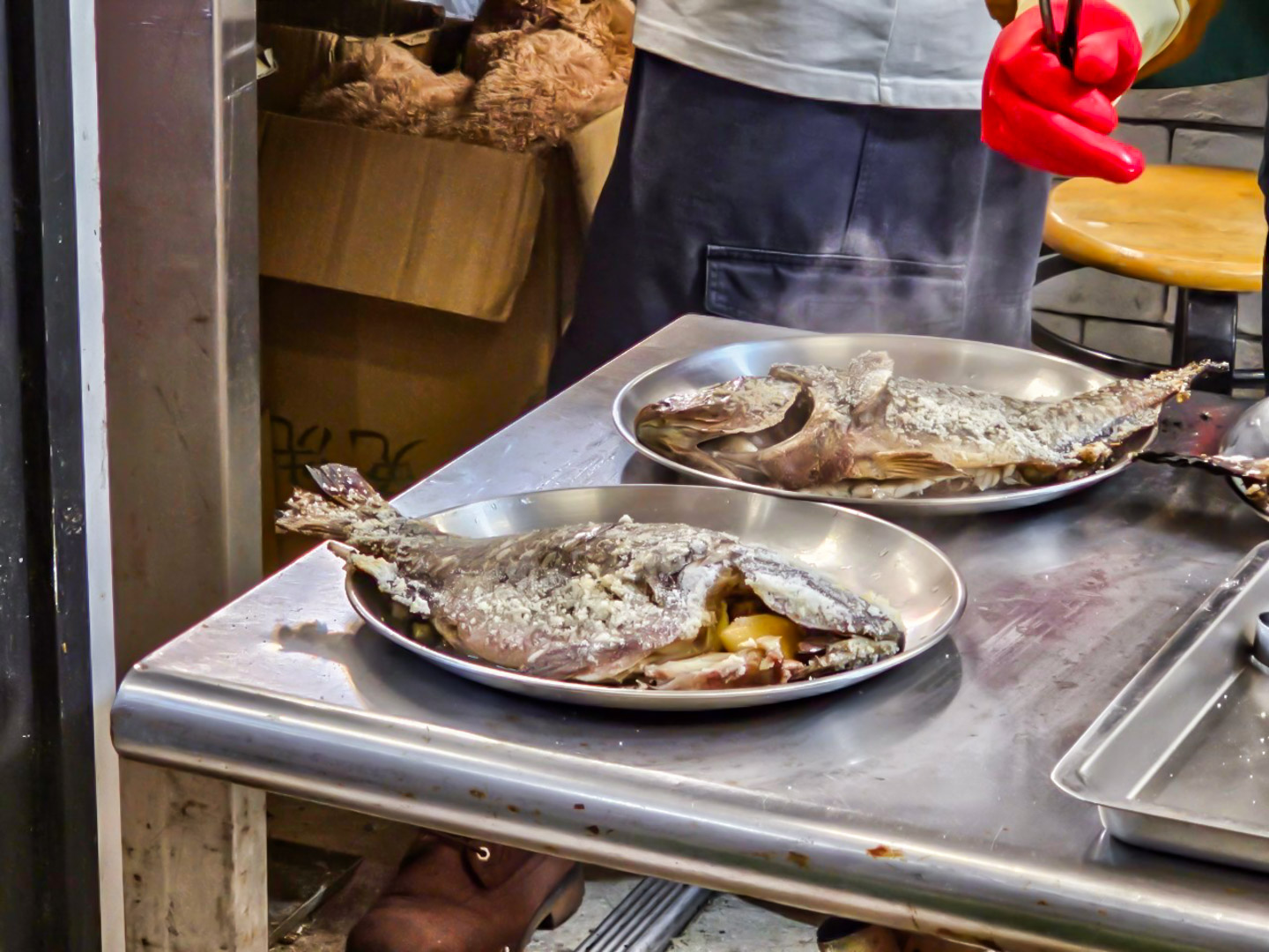 海王烤魚,南機場夜市美食,南機場夜市烤魚,台北鹽烤魚 @大手牽小手。玩樂趣