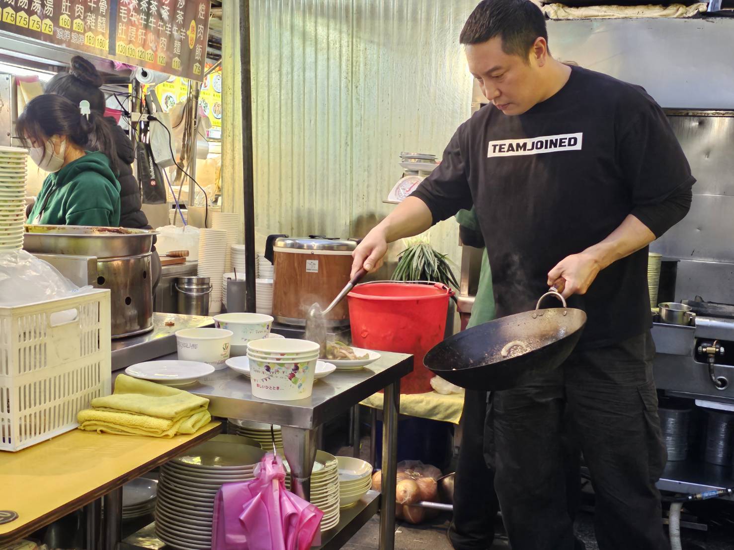 寧夏夜市美食,牛媽媽控肉飯（沙茶牛肉）