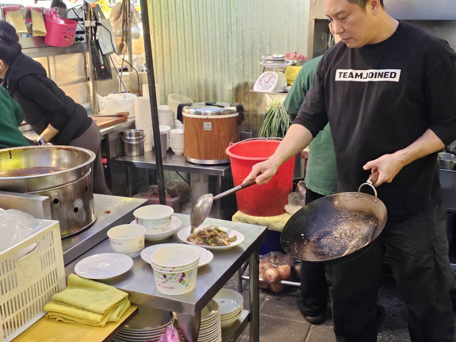 寧夏夜市美食,牛媽媽控肉飯（沙茶牛肉）