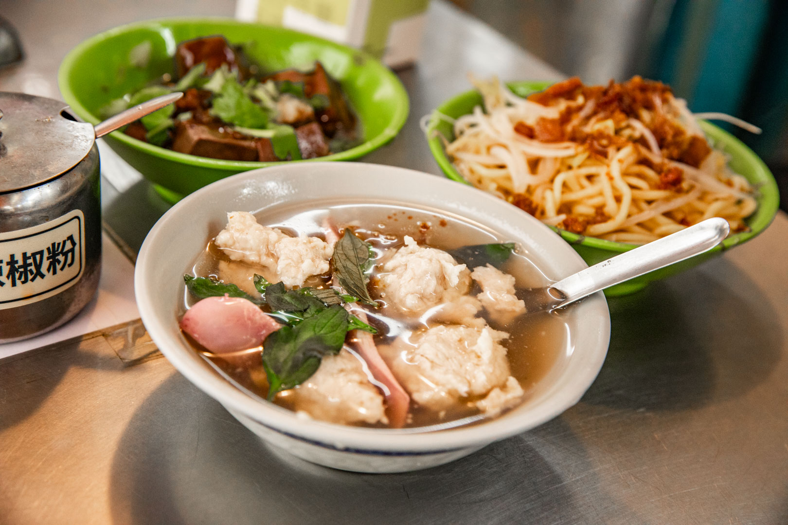 網站近期文章：企鵝文肉羹店｜傳承三代超過三十年肉羹老店，銅板價就可以吃得很滿足