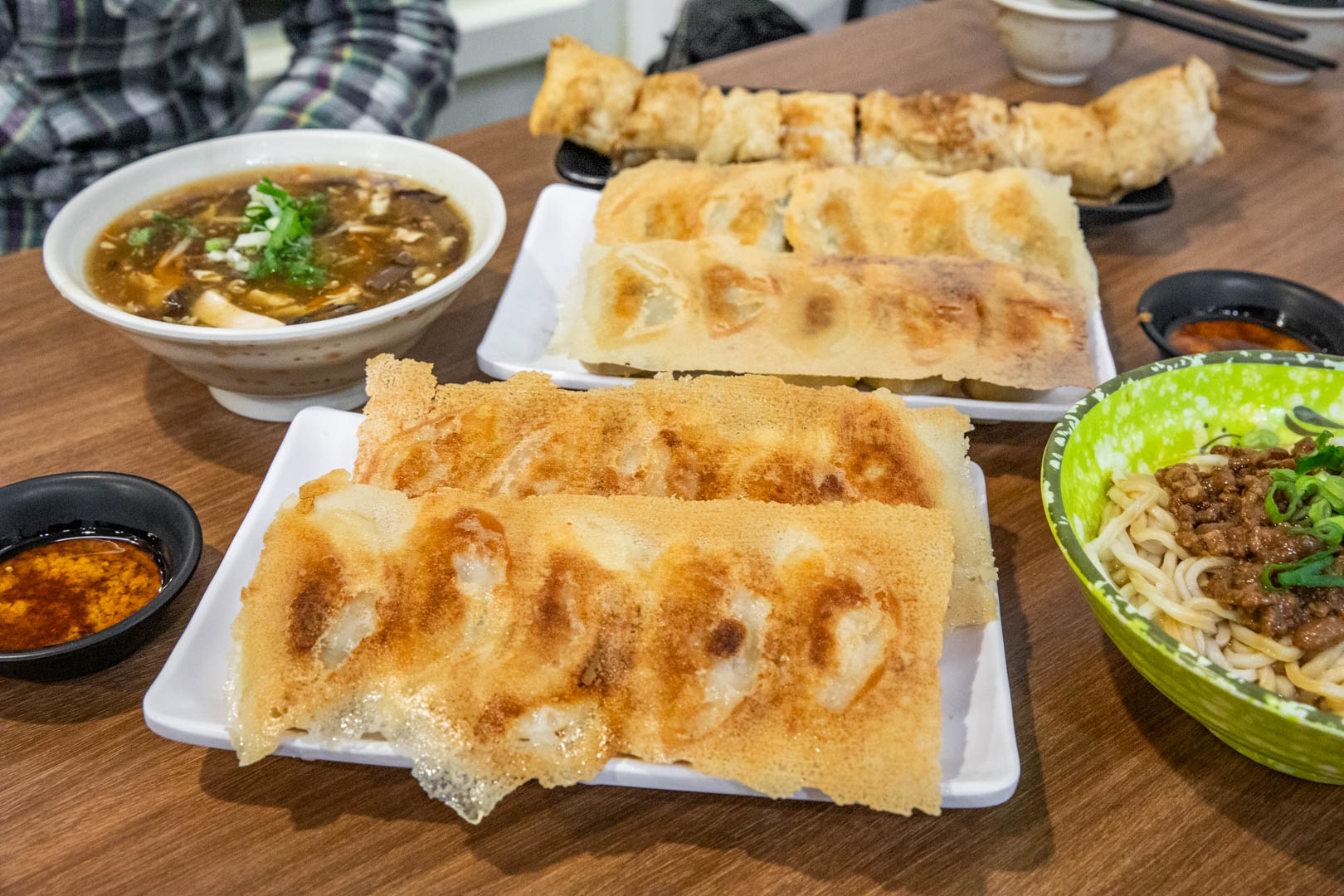 桃園美食,桃園鍋貼,桃園煎餃,青埔美食,來甲餃子 @大手牽小手。玩樂趣