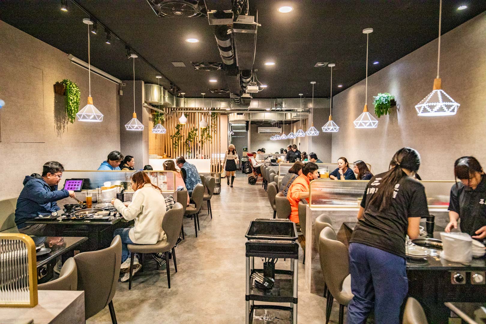 桃園和牛吃到飽,三柒燒肉專門店-桃園藝文店