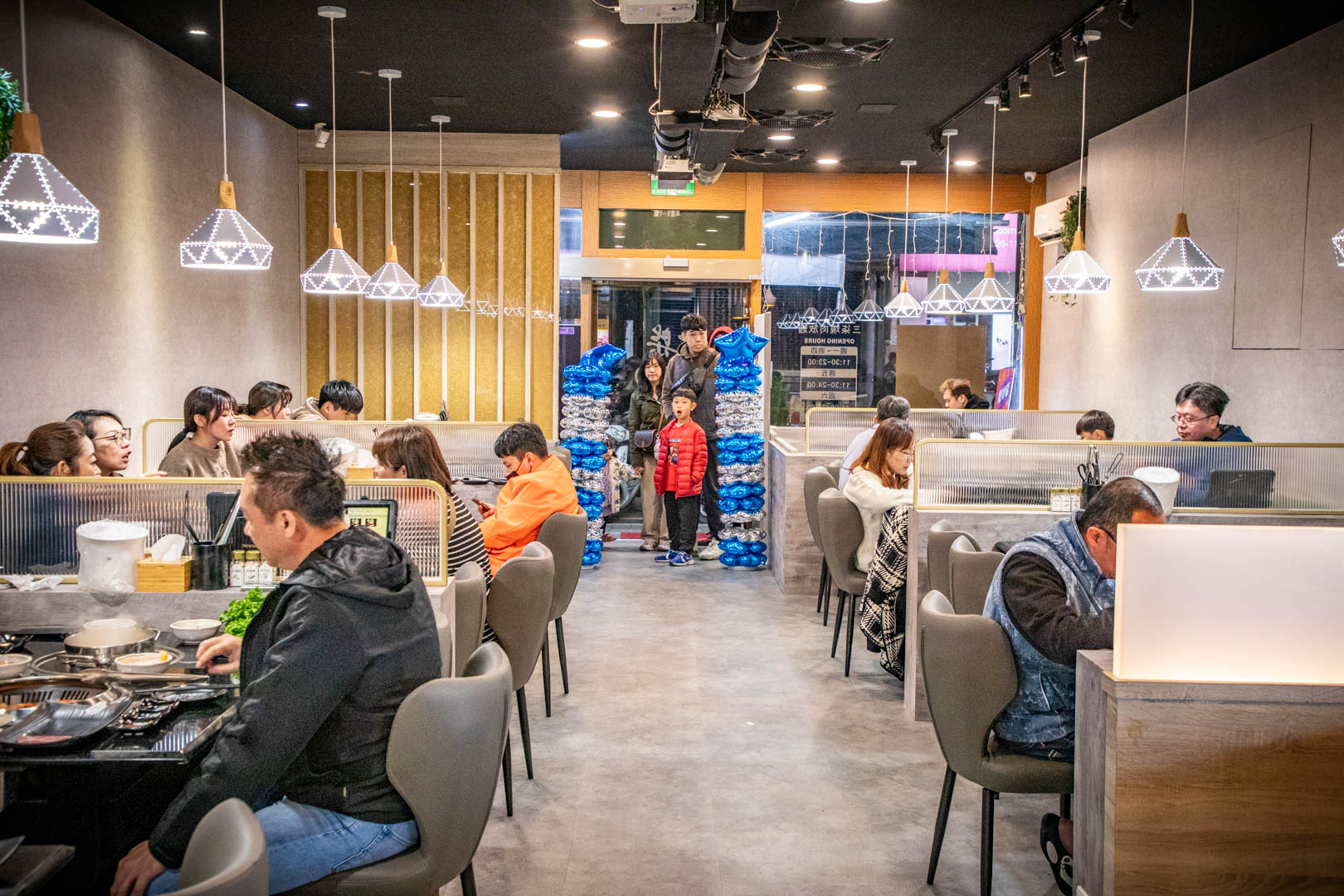 桃園和牛吃到飽,三柒燒肉專門店-桃園藝文店