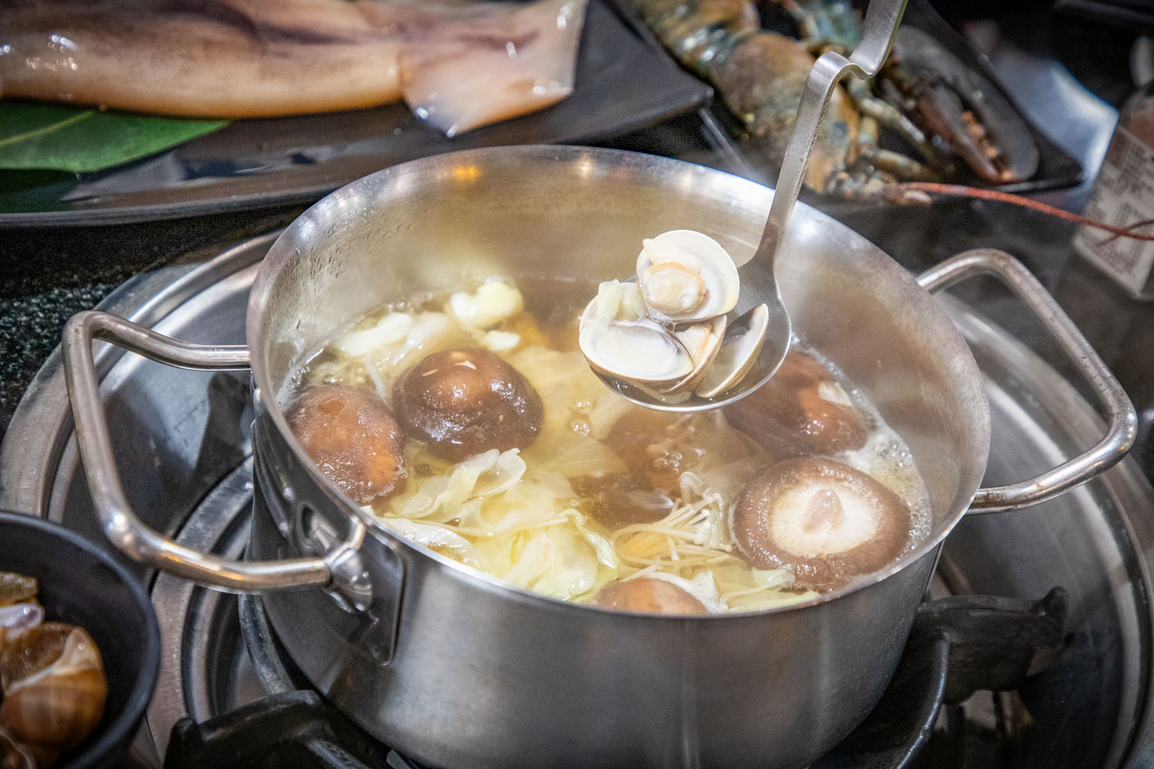 桃園和牛吃到飽,三柒燒肉專門店-桃園藝文店