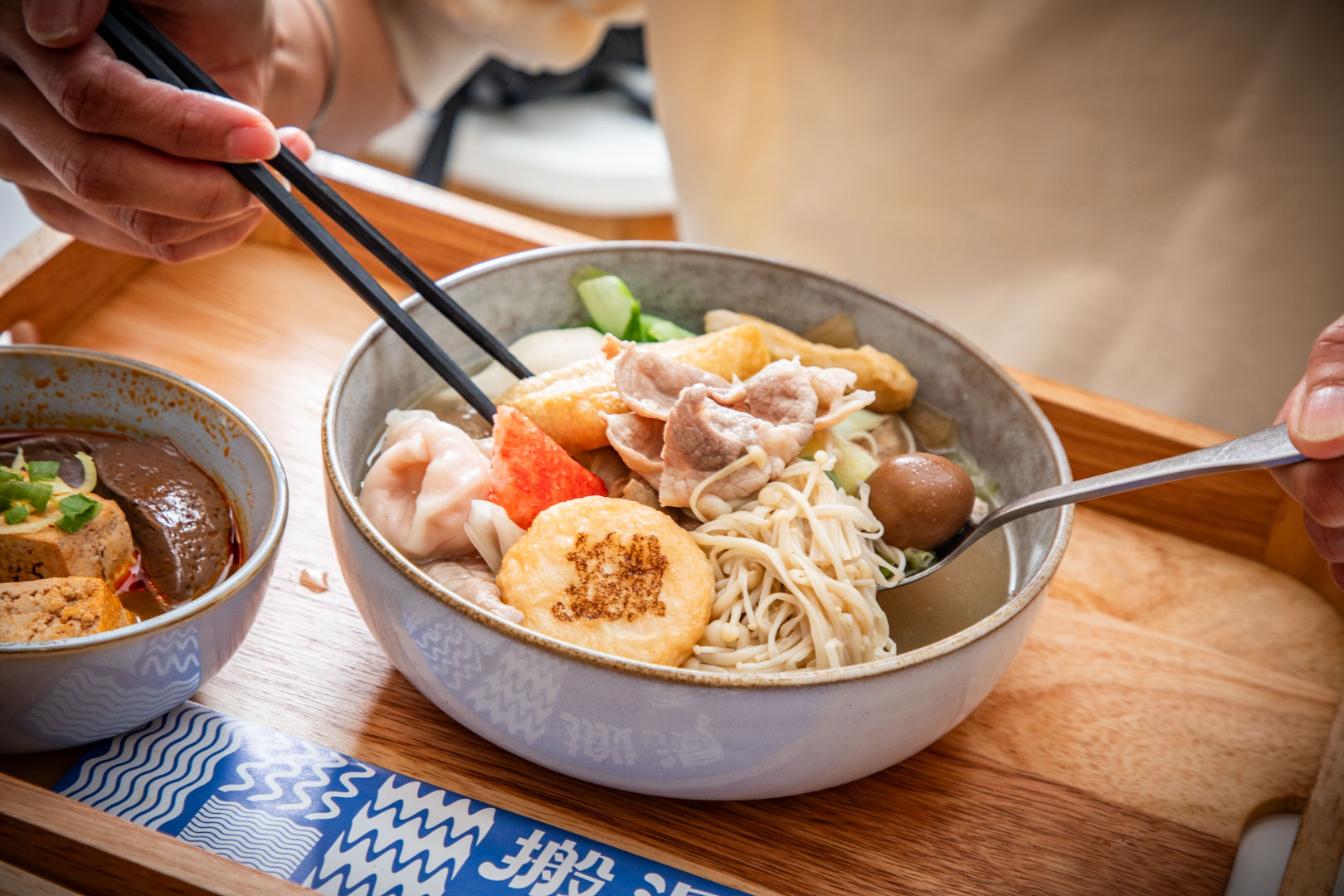 台北小火鍋,搬湯弄煮-台北八德店