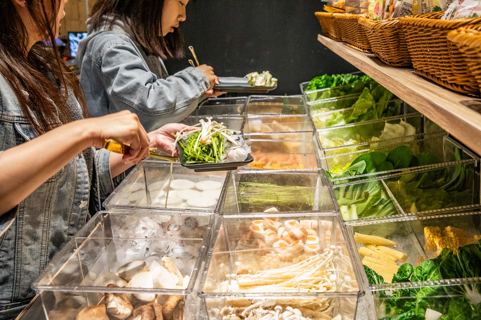 桃園麻辣鍋吃到飽,超夯川麻辣鍋桃園愛買店