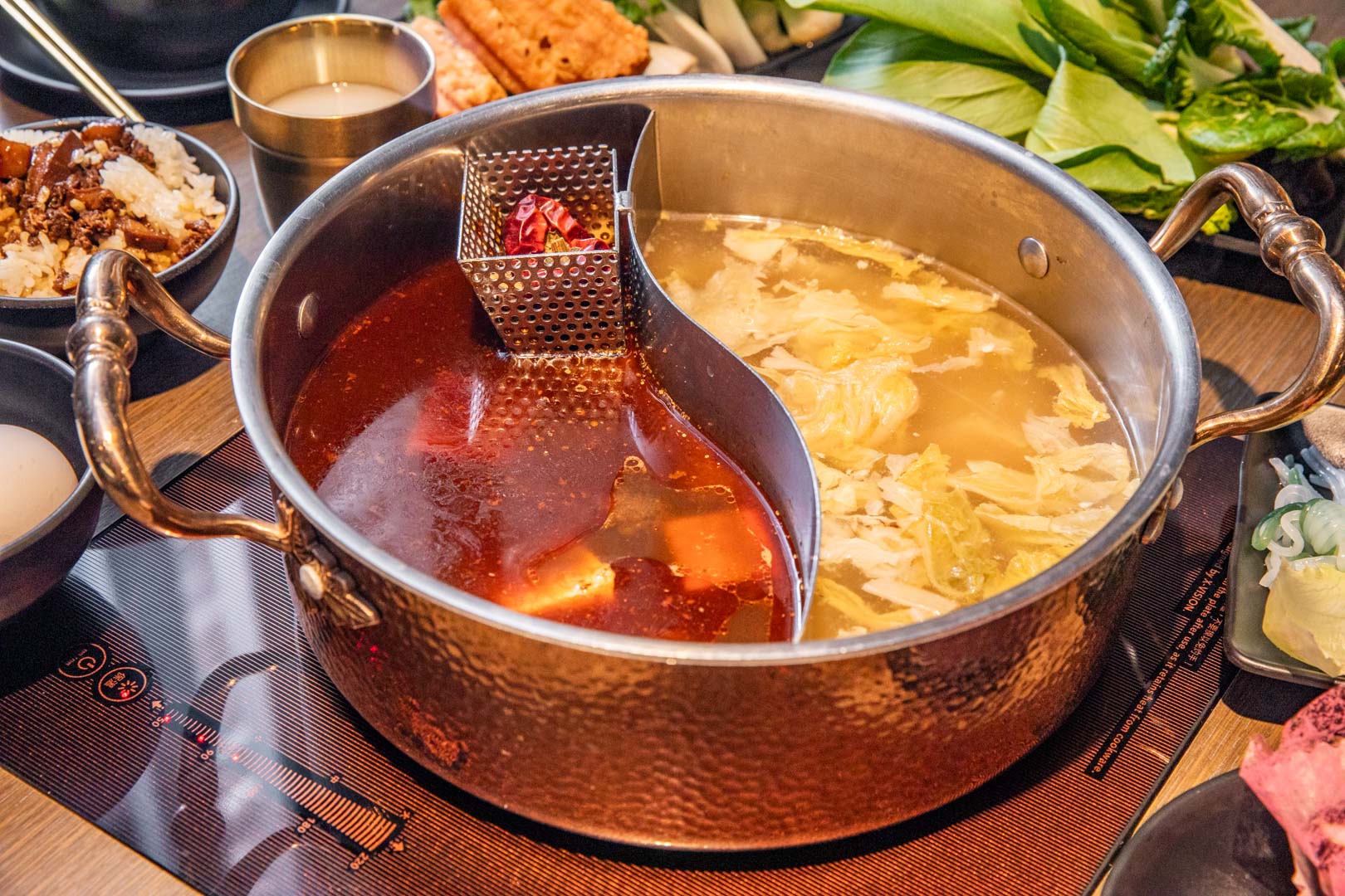 桃園麻辣鍋吃到飽,超夯川麻辣鍋桃園愛買店