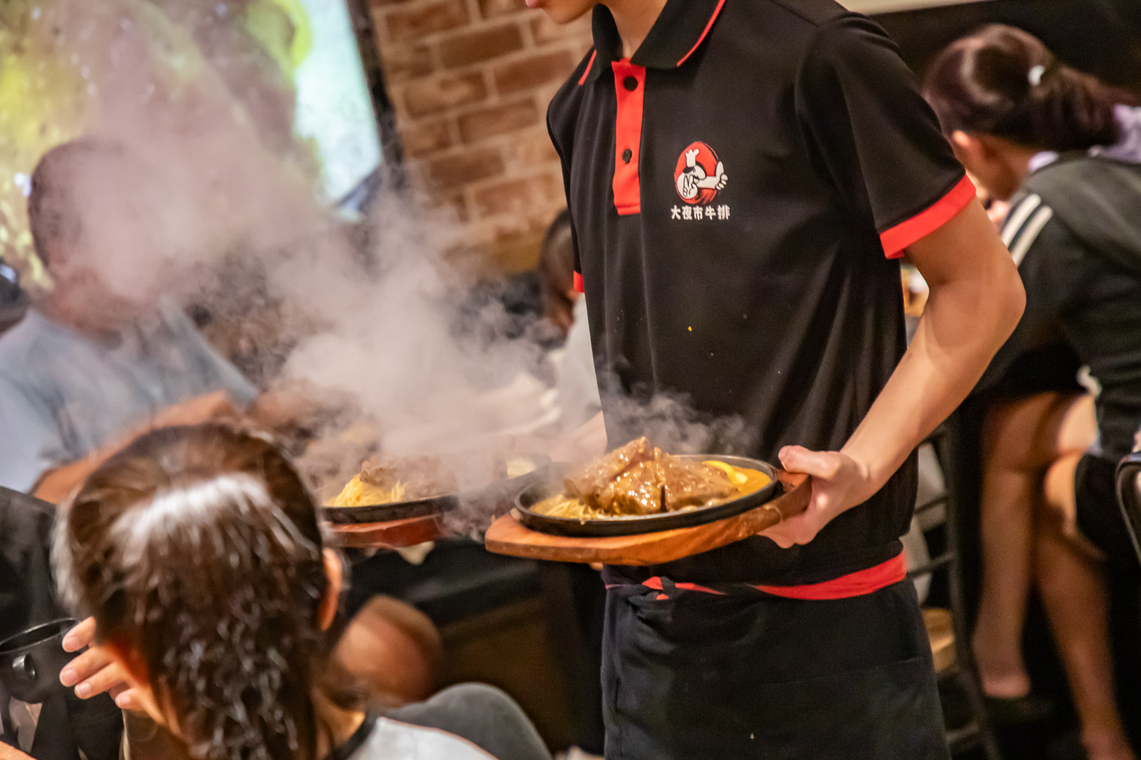 中壢夜市牛排,中壢牛排,中壢夜市美食,大夜市牛排 @大手牽小手。玩樂趣