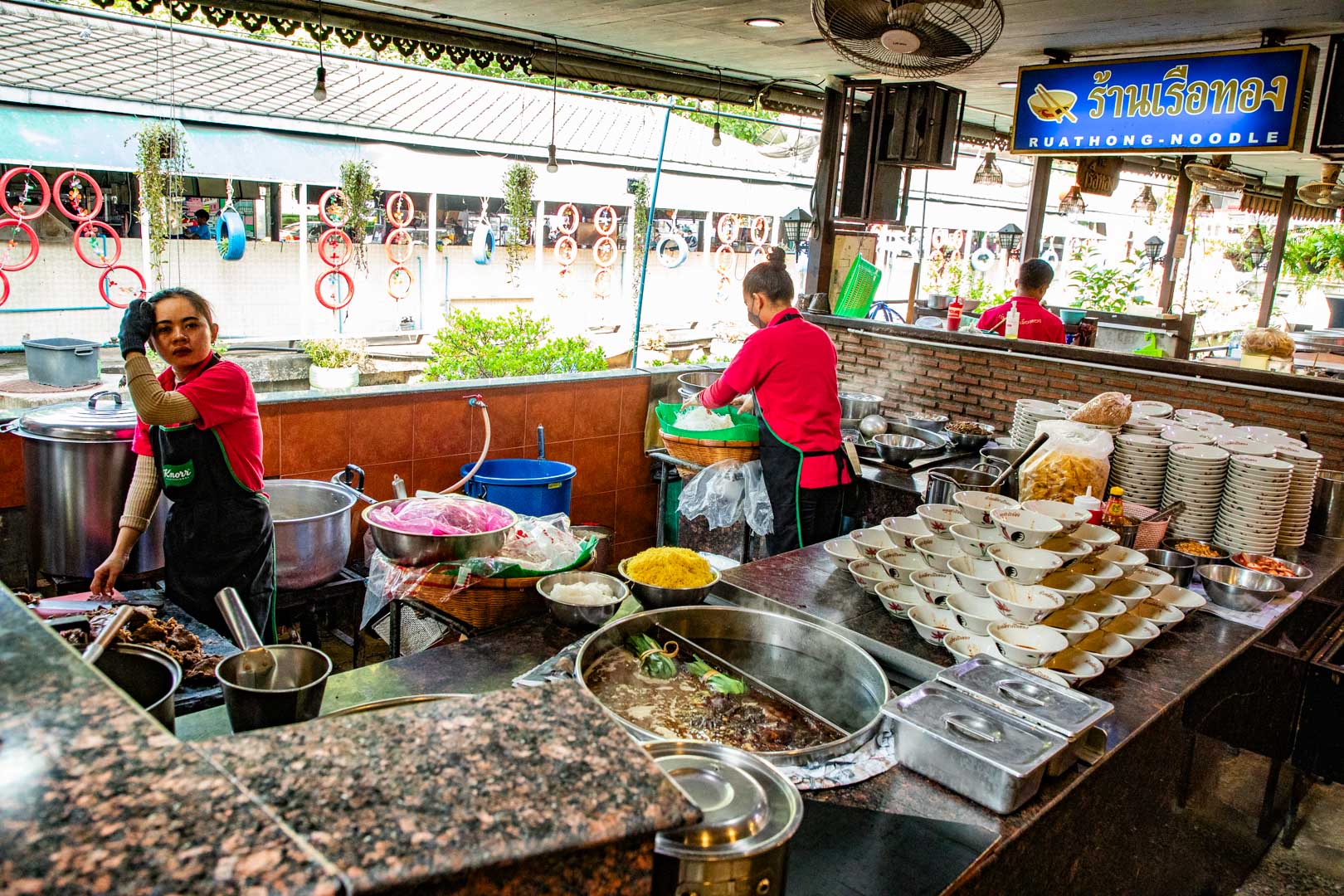 曼谷美食,曼谷小吃,曼谷船麵,Rua Thong Noodle