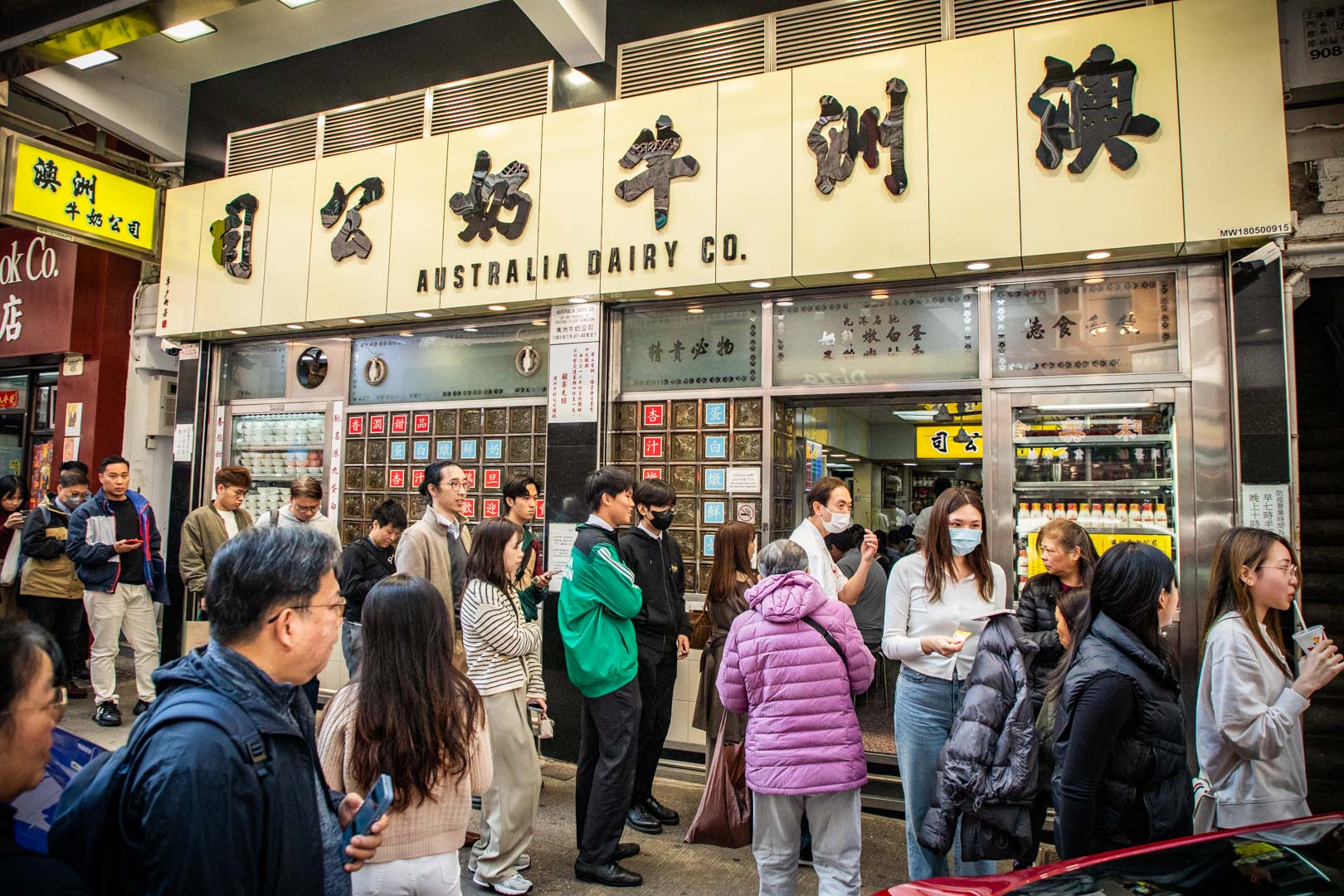 網站近期文章：澳洲牛奶公司｜從早排到晚堪稱景點級餐廳！光靠燉奶、炒蛋屹立不搖超過50年