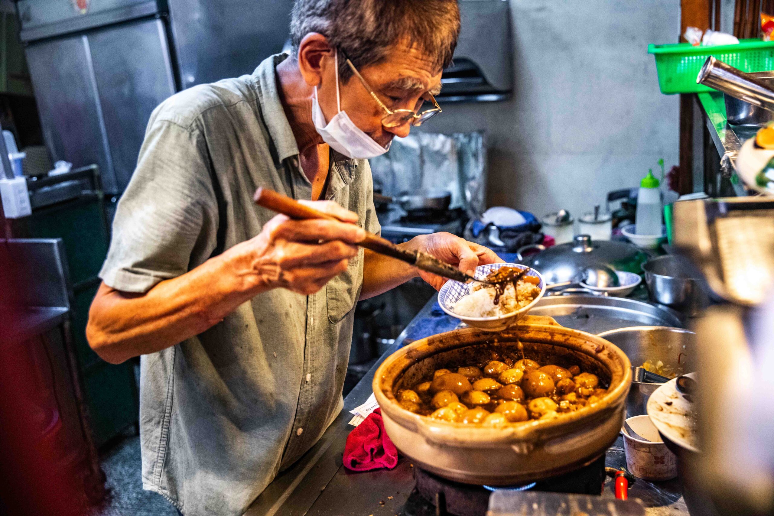 網站近期文章：好農家米糕｜低調經營超過70年米糕老店，糯米Q彈、肉燥香濃還有手炒旗魚鬆！連兩年獲米其林推薦！