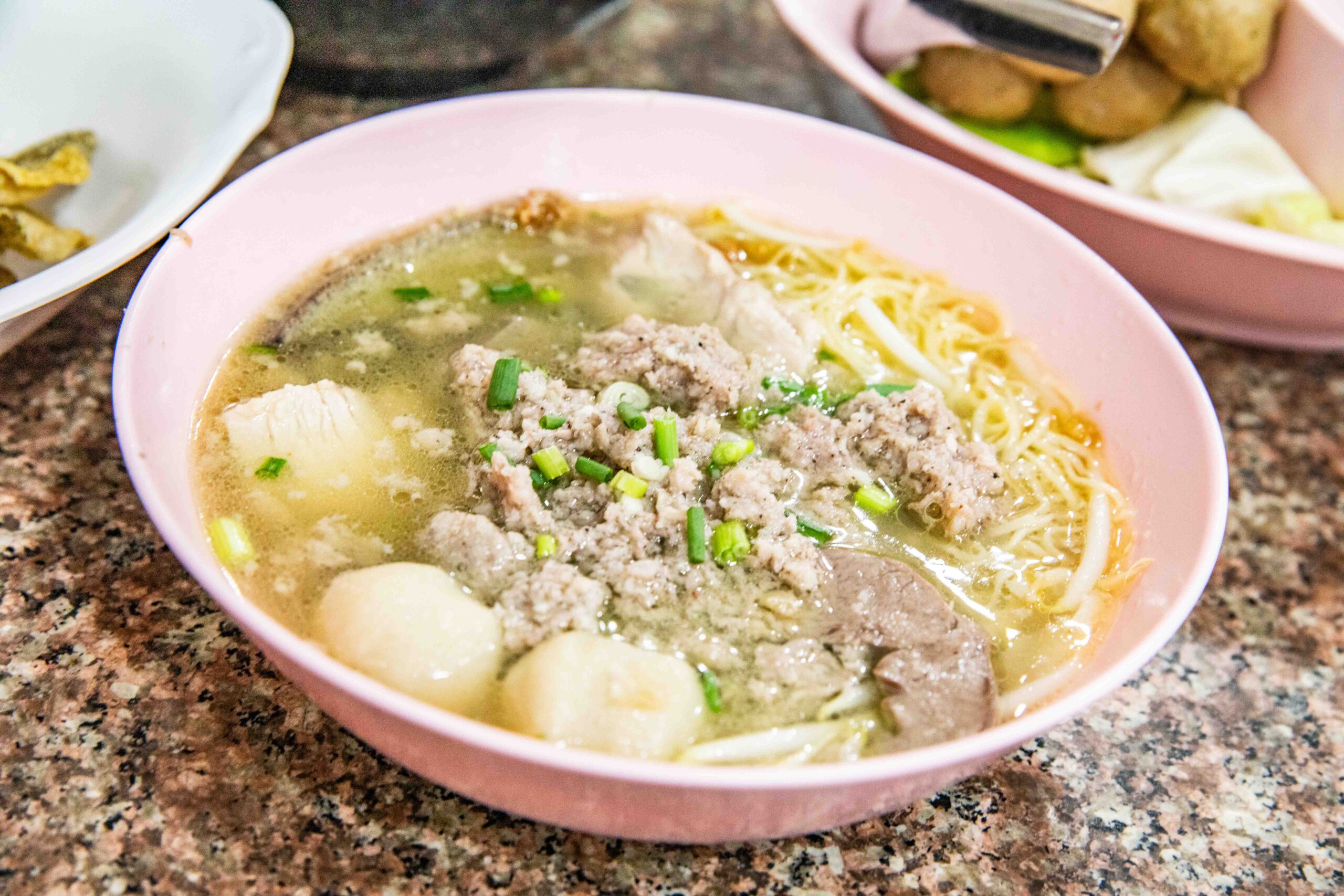 曼谷小吃,曼谷米其林,榮泰米粉湯