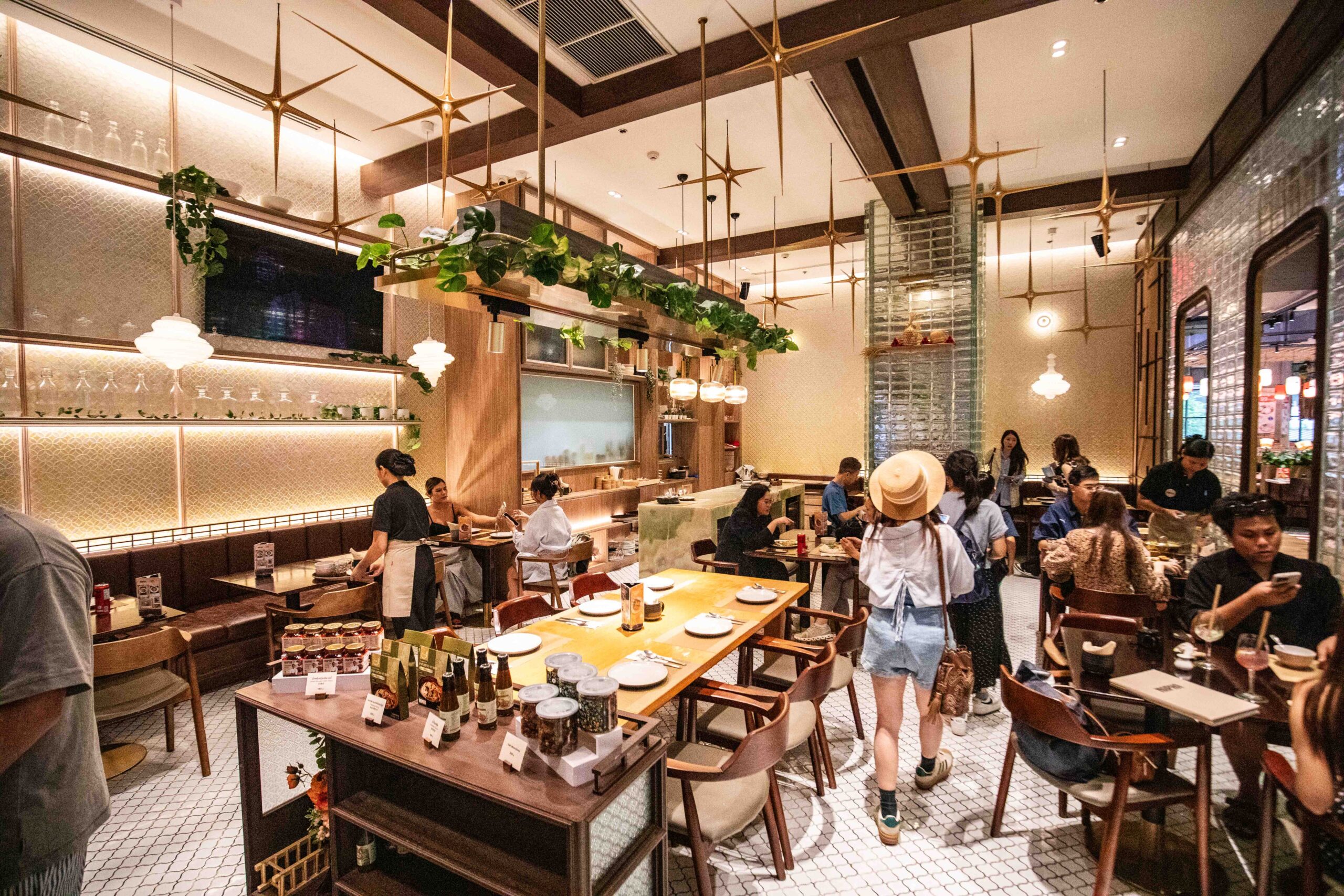 曼谷百貨公司,EMPORIUM、EMQUARTIER、EMSPHERE